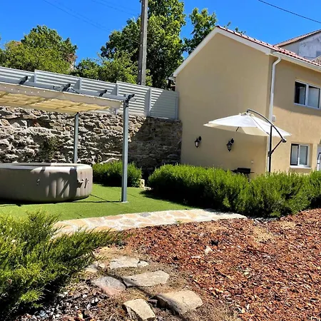 Holiday home Cantinho D'aldeia